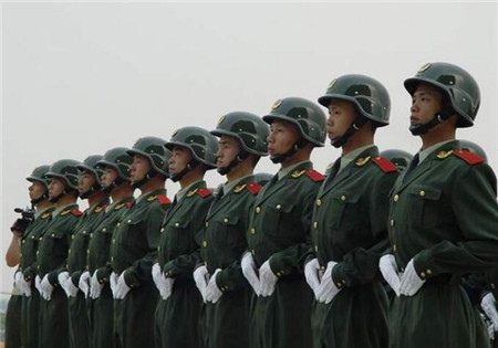 八一建軍節(jié):致敬中國(guó)軍人,液化氣儲(chǔ)罐廠家獻(xiàn)給***可愛(ài)的人！
